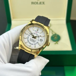 Sky-Dweller White Dial Gold Case Oysterflex Bracelet