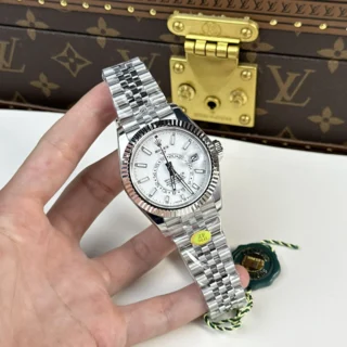 Sky-Dweller White Dial Jubilee Bracelet