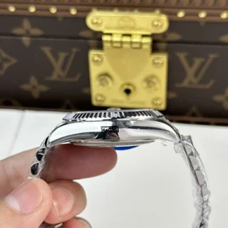 Sky-Dweller White Dial Jubilee Bracelet