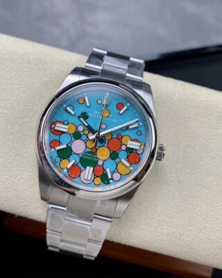 Superclone Oyster Perpetual Turquoise Dial 124300 Close-Up Focus