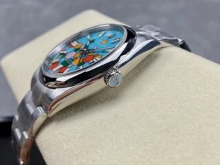 Superclone Oyster Perpetual Turquoise Dial 124300 Feature Highlight