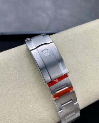 Superclone Oyster Perpetual Turquoise Dial 124300 Alternate Angle