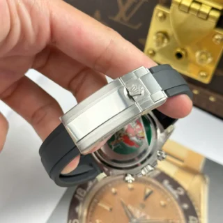 Daytona Black Dial Black Bezel Oysterflex Bracelet