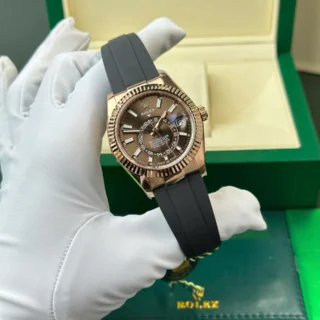 Sky Dweller Chocolate Dial Rose Gold Case Oysterflex Bracelet