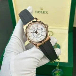 Sky Dweller White Dial Fluted Bezel Oysterflex Bracelet