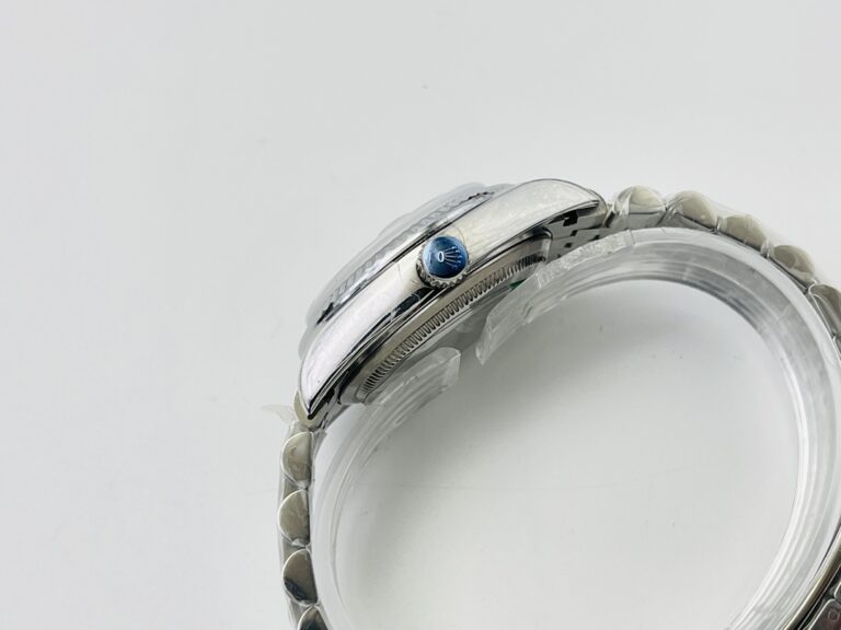 Datejust Palm Motif Dial 126234-0047 Feature Highlight