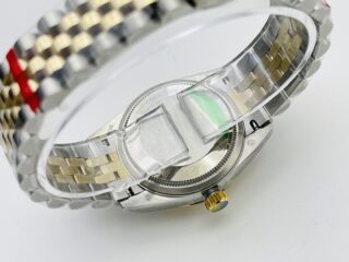 Datejust Gold Palm Motif Dial 126233 Profile Shot