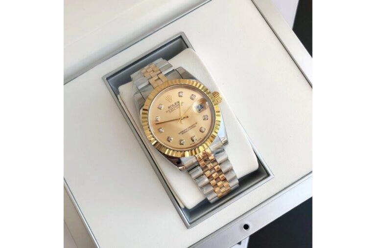 Datejust RG/SS Jub Gold/Dial Close-Up Focus