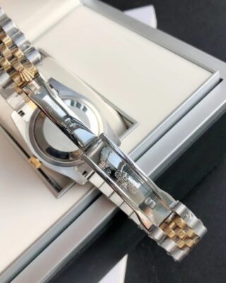 Datejust RG/SS Jub Green/Dial Feature Highlight
