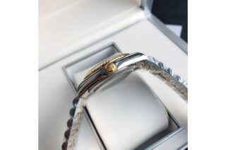 Datejust RG/SS Jub Green/Dial Alternate Angle