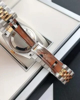 Datejust RG/SS Jub Grey/Rmn Feature Highlight
