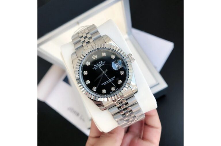 Datejust SS/SS Jub Black/Dial Perspective View