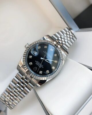 Datejust SS/SS Jub Black/Dial Profile Shot