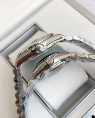 Datejust SS/SS Jub Black/Dial Alternate Angle