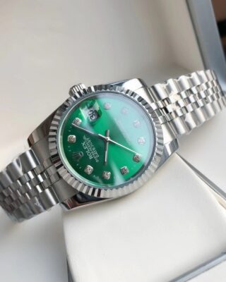 Datejust SS/SS Jub Green/Dia Profile Shot
