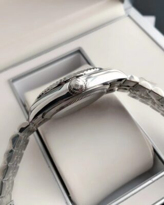 Datejust SS/SS Jub Grey/Rmn Style Perspective