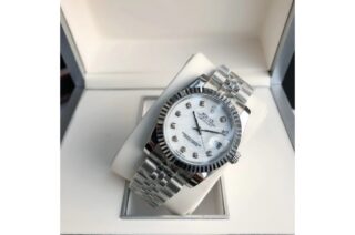 Datejust SS/SS Jub White/Dial Close-Up Focus