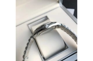 Datejust SS/SS Jub White/Dial Style Perspective