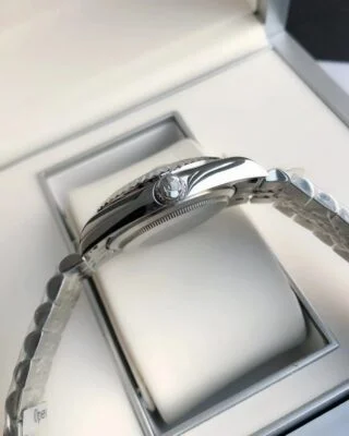 Datejust SS/SS Jub White/Dial Style Perspective