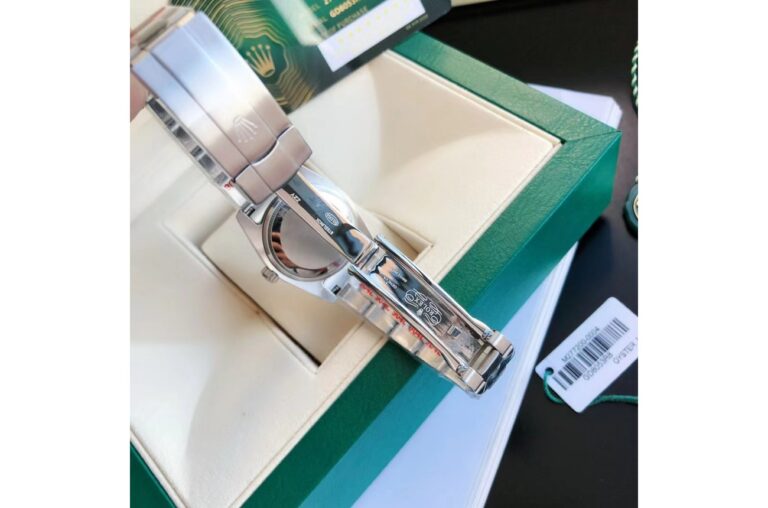 Oyster Perpetual SS/SS Sliver/Stk Angle Detail
