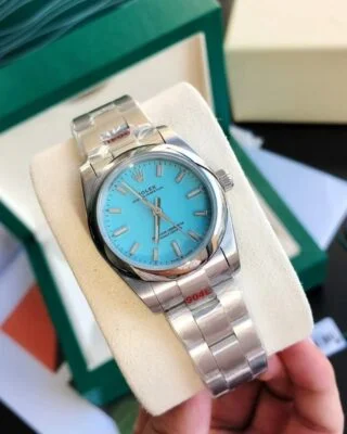 Oyster Perpetual SS/SS Tiffany Blue/Stk Perspective View