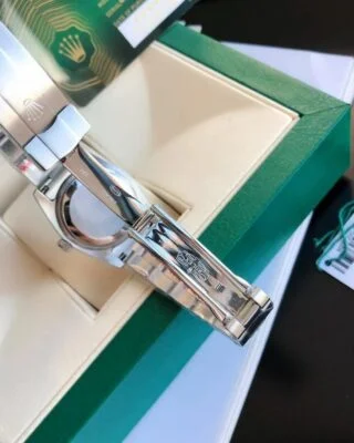 Oyster Perpetual SS/SS Tiffany Blue/Stk Close-Up Focus