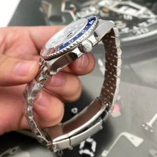 GMT MAster II Pepsi Black Dial Blue Red Bezel