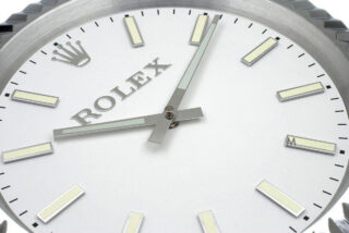 WALL CLOCK – DATEJUST Close-Up Focus