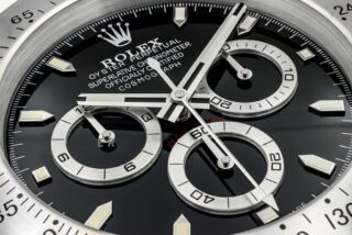 WALL CLOCK – DAYTONA CHRONOGRAPH BLACK Angle Detail