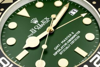 WALL CLOCK – GMT MASTER II GOLD Angle Detail
