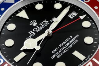 WALL CLOCK – GMT MASTER II ‘PEPSI’ EDITION Profile Shot