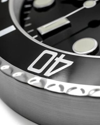 WALL CLOCK – SUBMARINER Close-Up Focus