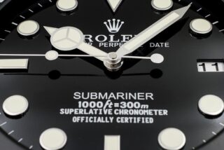 WALL CLOCK – SUBMARINER BLACK Close-Up Focus