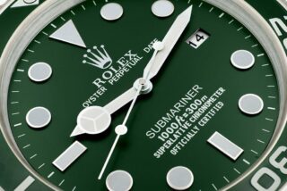 WALL CLOCK – SUBMARINER ‘HULK‘ EDITION Profile Shot