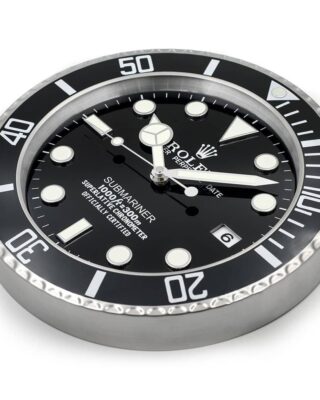 WALL CLOCK – “XL” SUBMARINER Angle Detail