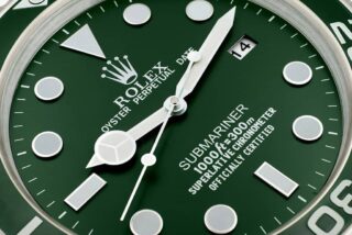 WALL CLOCK – “XL” SUBMARINER Angle Detail