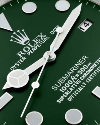 WALL CLOCK – “XL” SUBMARINER Angle Detail