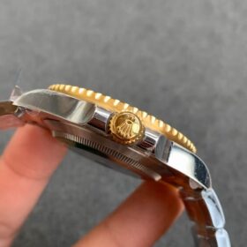 Replica Rolex Submariner Blue Dial 116613LB "Bluesy" photo review