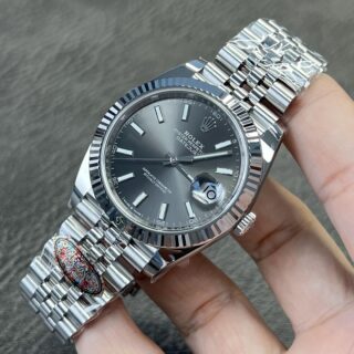 Superclone Datejust Rhodium Dial 126334 Jubilee Perspective View