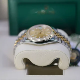 Datejust II Champagne Dial 126333 Angle Detail