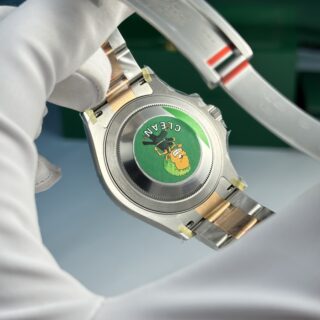 Yacht-Master Chocolate Dial 126621 Close-Up Focus