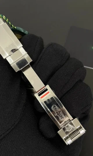 Superclone Daytona "Reverse Panda" Black Dial 116500LN Close-Up Focus