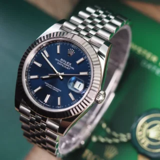 Datejust Blue Dial 126334 Jubilee Close-Up Focus