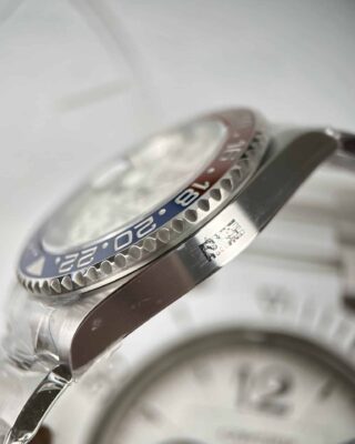 Superclone GMT-Master II Meteorite Dial 126719BLRO "Superman" Oyster Style Perspective