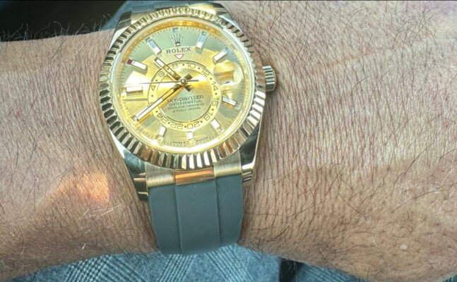 Replica Rolex Sky-Dweller Champagne Dial 326238 photo review
