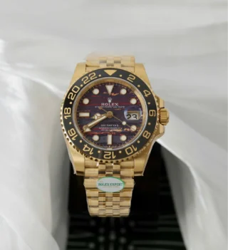 Superclone GMT-Master II 126718GRNR Tiger Iron Dial Close-Up Focus