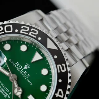 Superclone GMT-Master II 126729VTNR Jubilee “Absinthe” Style Perspective