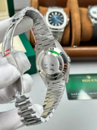 Day-Date Black Dial Fluted Bezel Presidential Bracelet