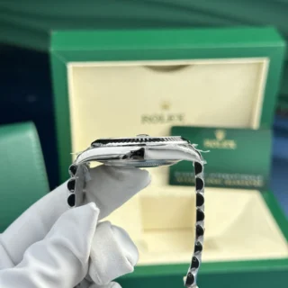 Superclone Datejust Green Dial 126334 Jubilee Style Perspective