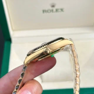 Day-Date Champagne Dial Fluted Bezel Gold Presidential Bracelet
